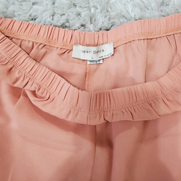 NWOT Peach Scallop Trim Shorts Large Bear Dance - Picture 2 of 4